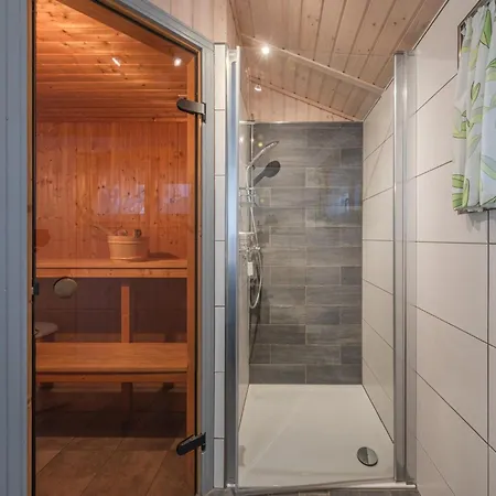Behagliches Mit Sauna Im Mueritz Ferienhaus *
